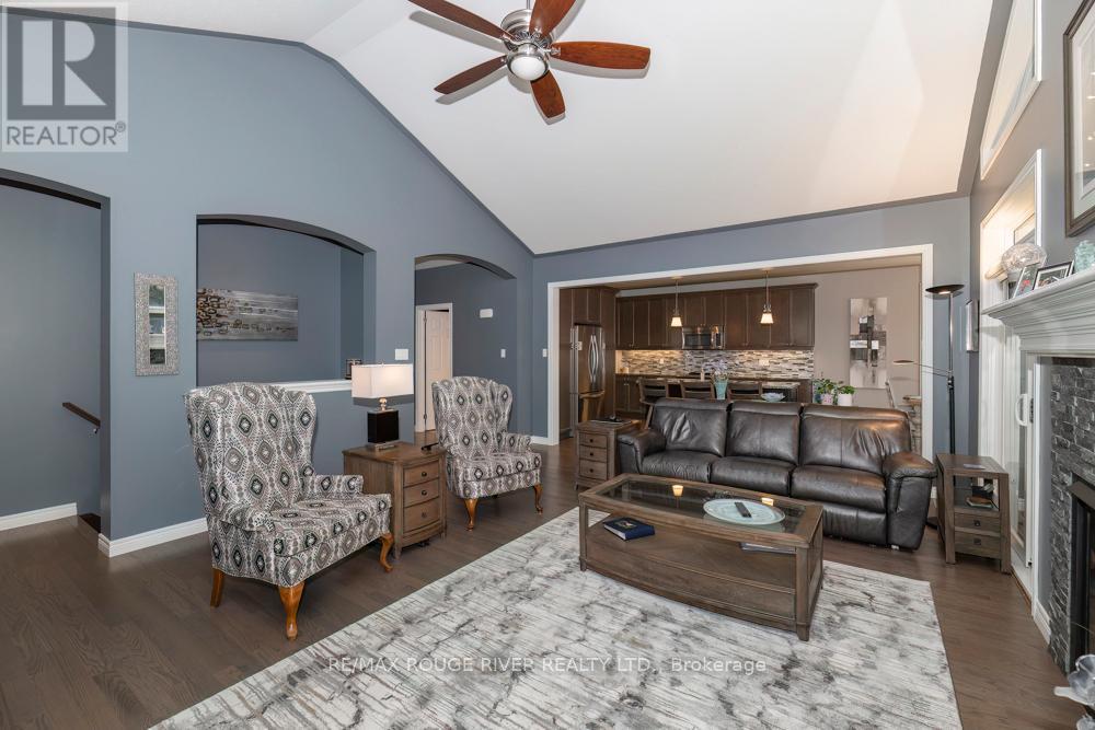 27 South Harbour Drive, Kawartha Lakes, Ontario  K0M 1A0 - Photo 17 - X12963438