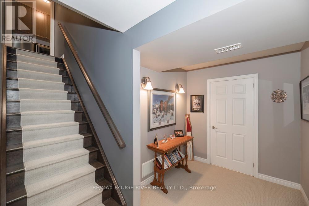 27 South Harbour Drive, Kawartha Lakes, Ontario  K0M 1A0 - Photo 25 - X12963438