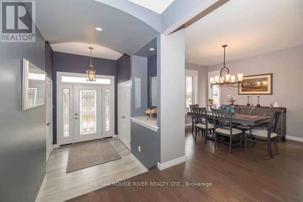 27 South Harbour Drive, Kawartha Lakes, Ontario  K0M 1A0 - Photo 4 - X12963438