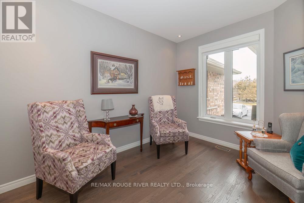 27 South Harbour Drive, Kawartha Lakes, Ontario  K0M 1A0 - Photo 6 - X12963438