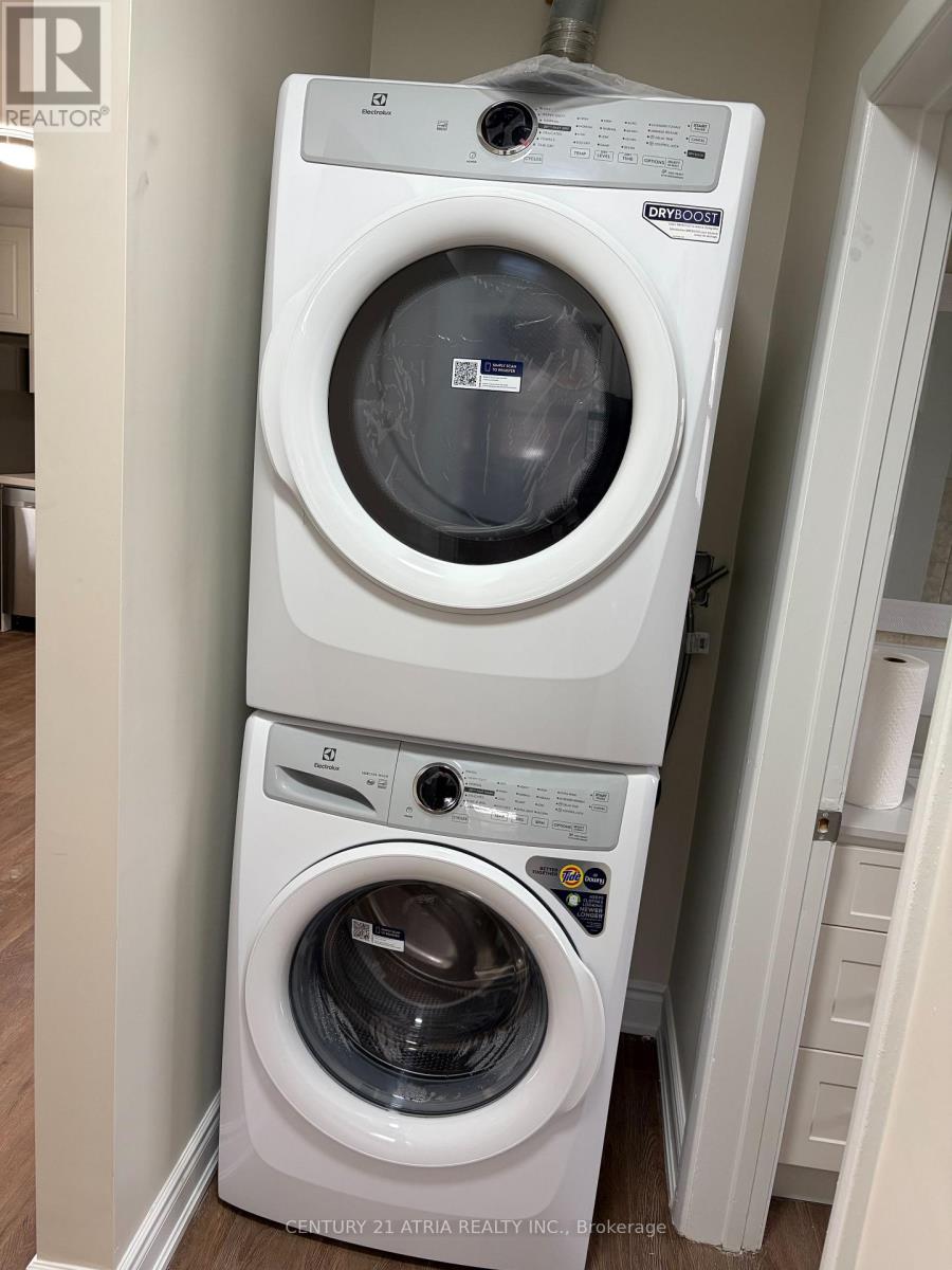 Upper - 13 Ridgewood Avenue, Guelph, Ontario  N1H 6C3 - Photo 8 - X12963460