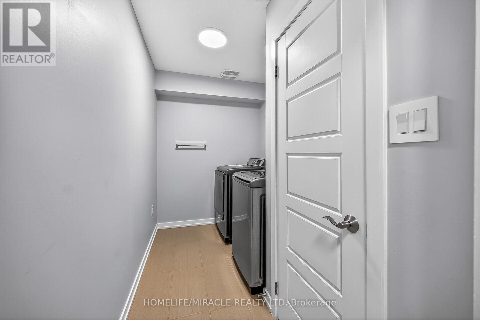 1 Prestwick Street, Hamilton, Ontario  L8J 0K7 - Photo 10 - X12963468