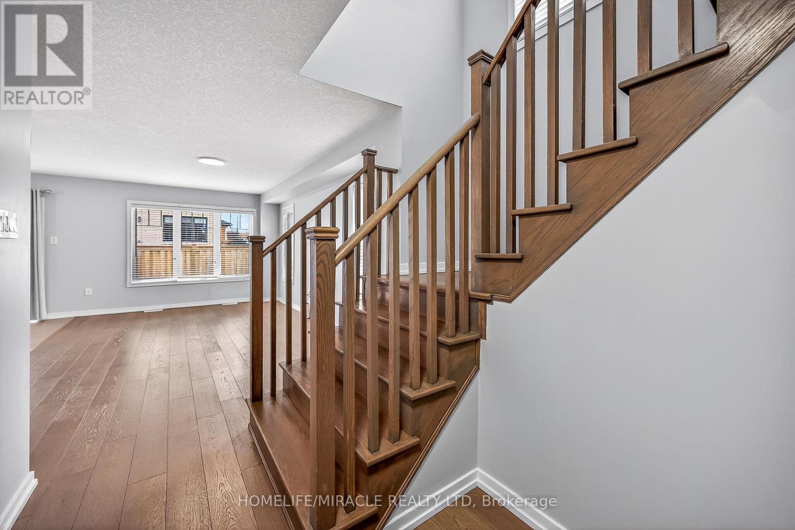 1 Prestwick Street, Hamilton, Ontario  L8J 0K7 - Photo 12 - X12963468