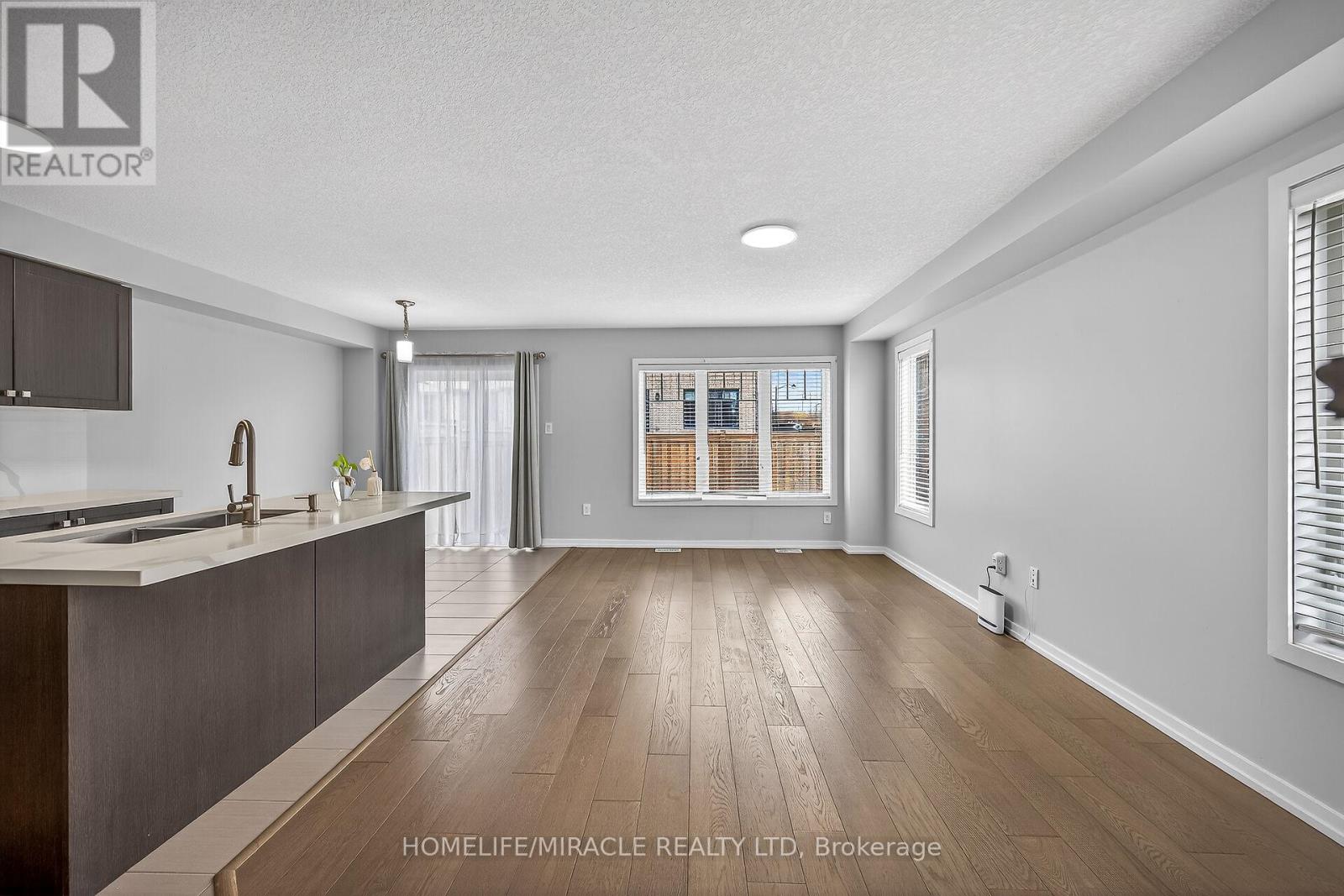 1 Prestwick Street, Hamilton, Ontario  L8J 0K7 - Photo 13 - X12963468