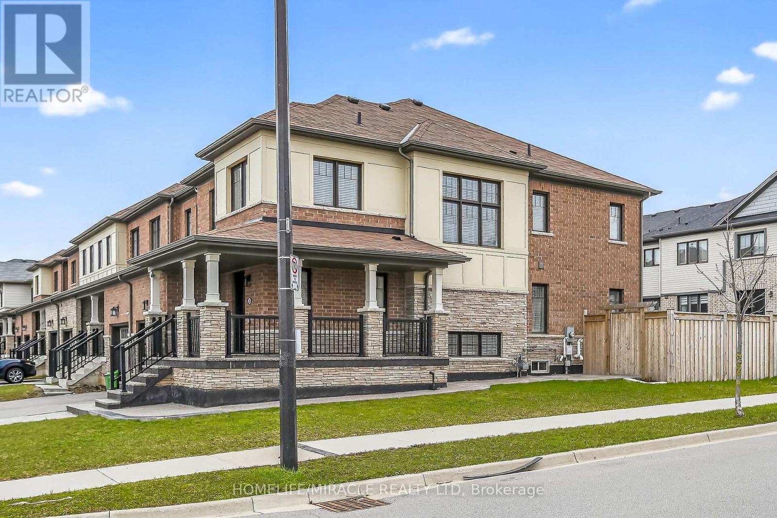 1 Prestwick Street, Hamilton, Ontario  L8J 0K7 - Photo 3 - X12963468