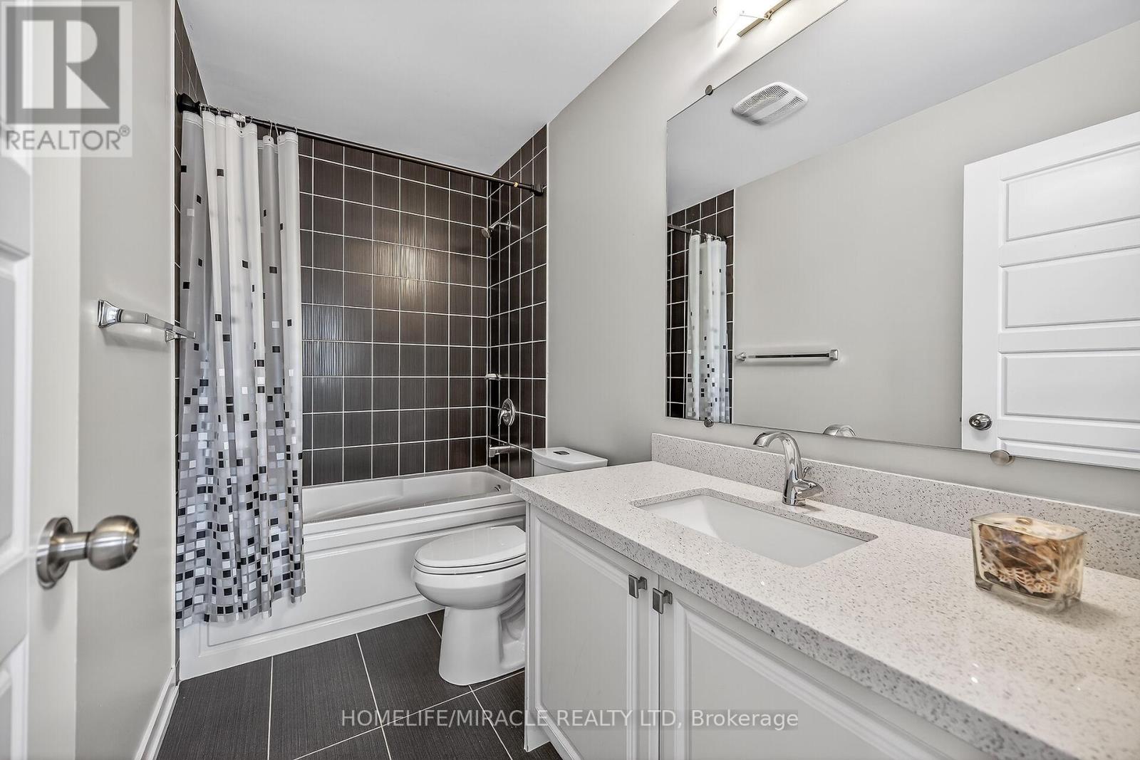 1 Prestwick Street, Hamilton, Ontario  L8J 0K7 - Photo 35 - X12963468