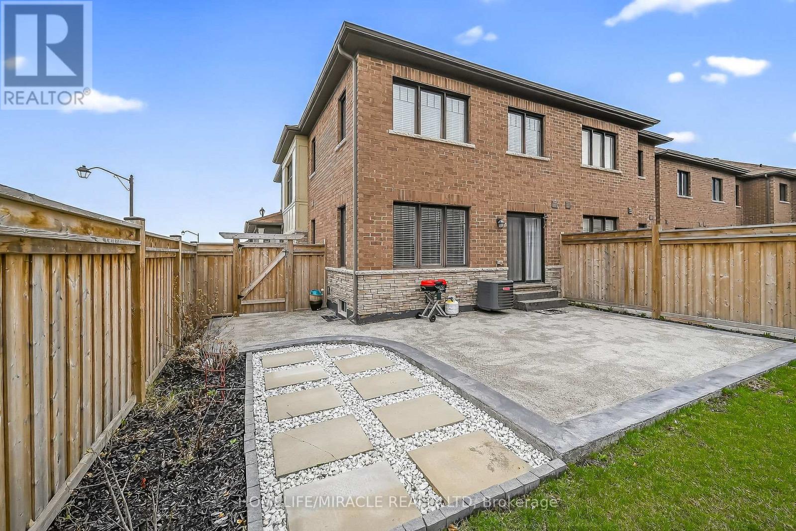 1 Prestwick Street, Hamilton, Ontario  L8J 0K7 - Photo 43 - X12963468