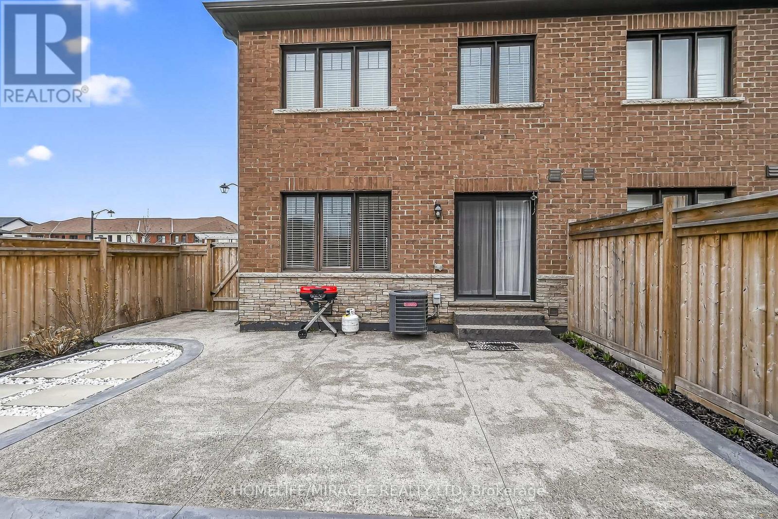 1 Prestwick Street, Hamilton, Ontario  L8J 0K7 - Photo 44 - X12963468