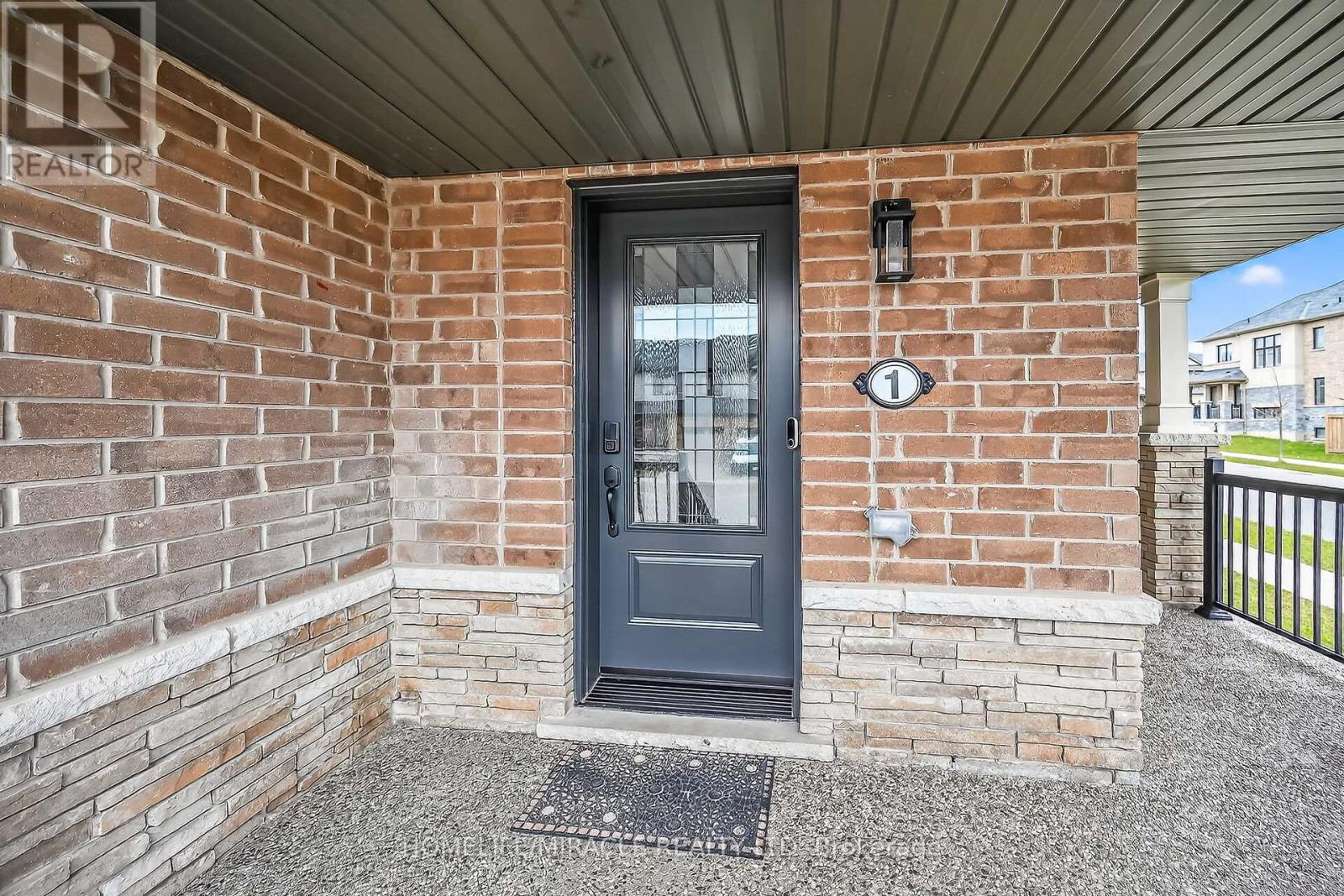 1 Prestwick Street, Hamilton, Ontario  L8J 0K7 - Photo 5 - X12963468