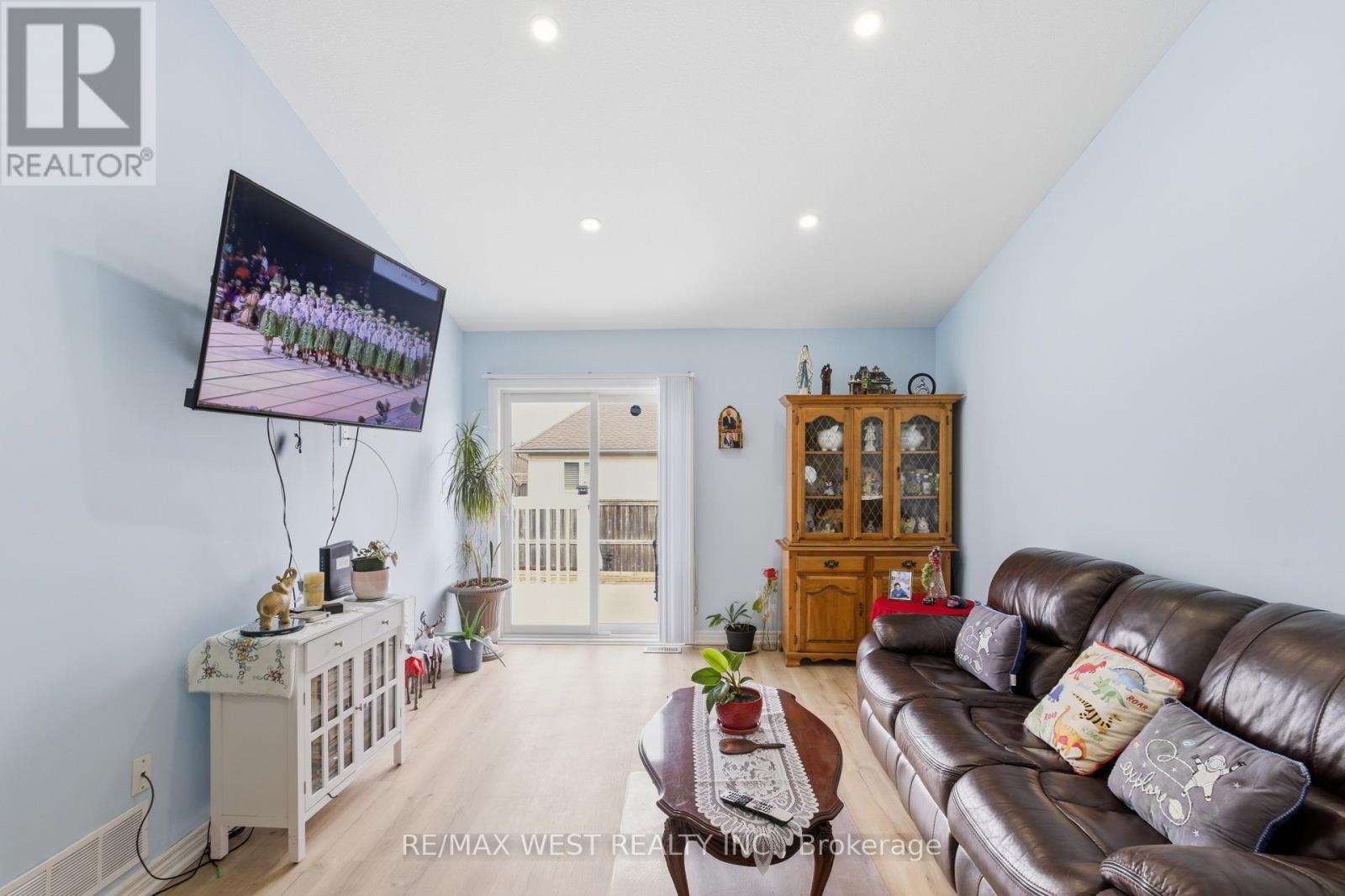 170 Silverwood Avenue, Welland, Ontario  L3C 0B7 - Photo 20 - X12963546