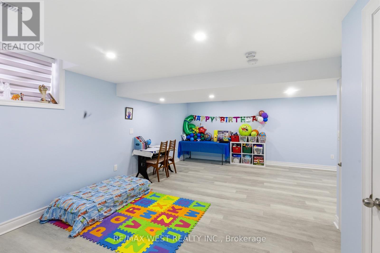 170 Silverwood Avenue, Welland, Ontario  L3C 0B7 - Photo 24 - X12963546