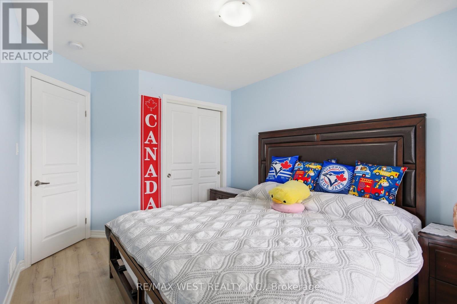 170 Silverwood Avenue, Welland, Ontario  L3C 0B7 - Photo 6 - X12963546