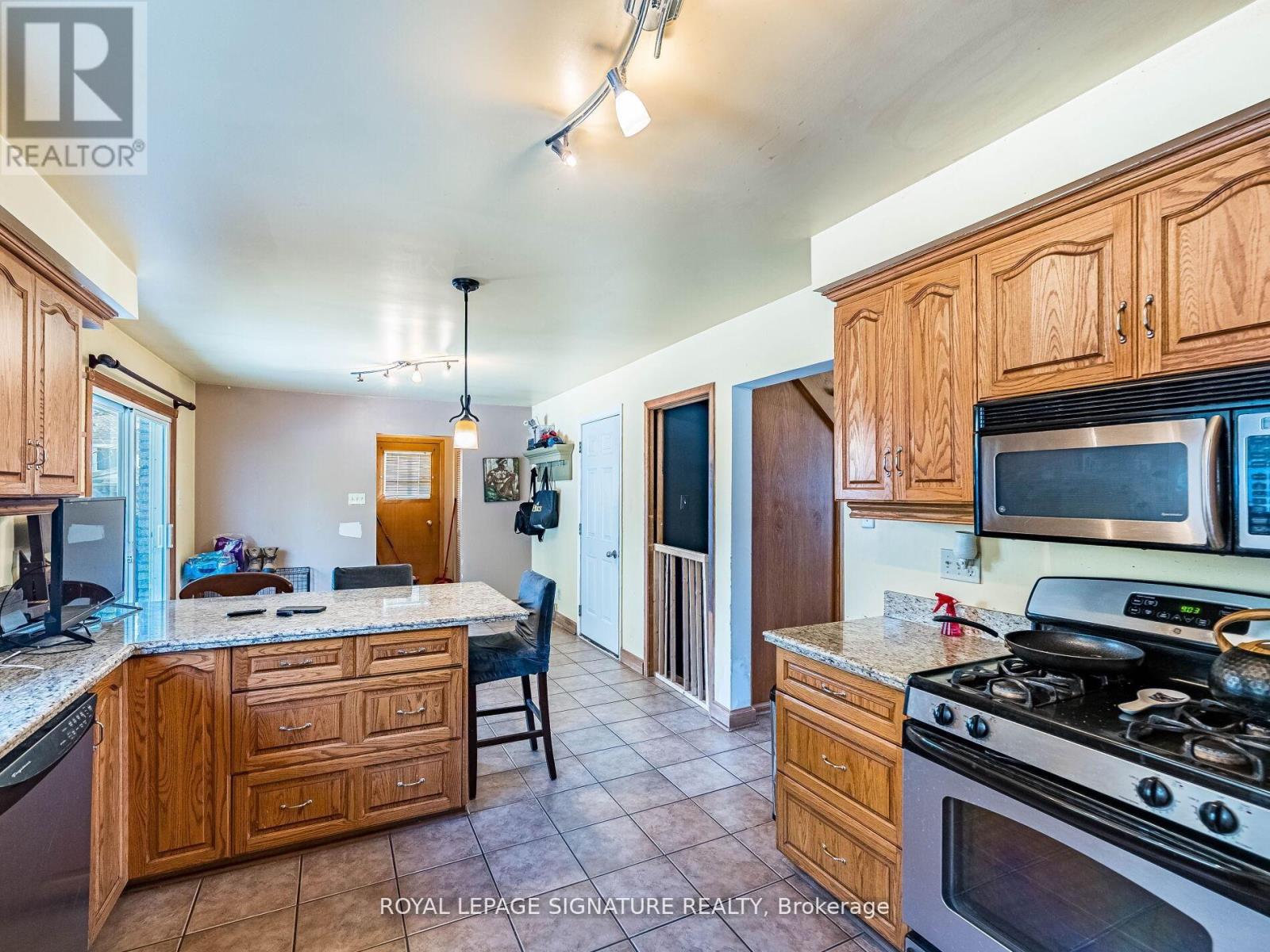 16 Alderwood Crescent, Cambridge, Ontario  N1S 3T1 - Photo 12 - X12963580