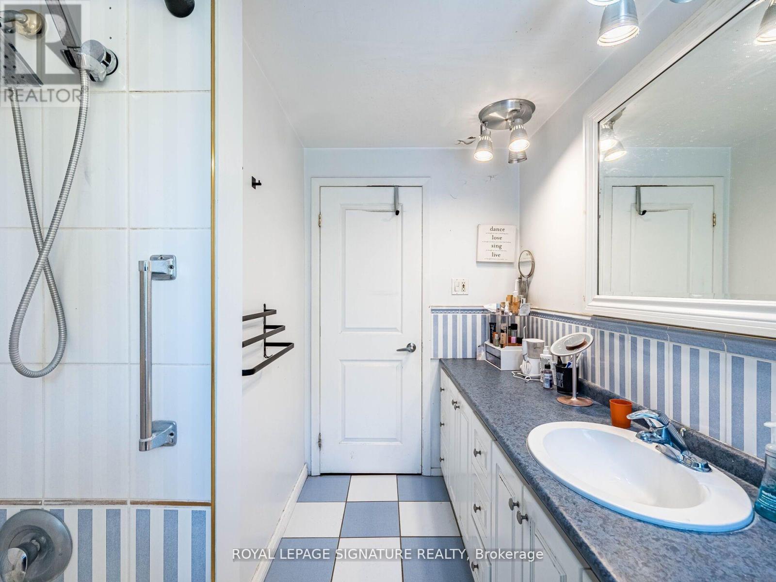 16 Alderwood Crescent, Cambridge, Ontario  N1S 3T1 - Photo 33 - X12963580