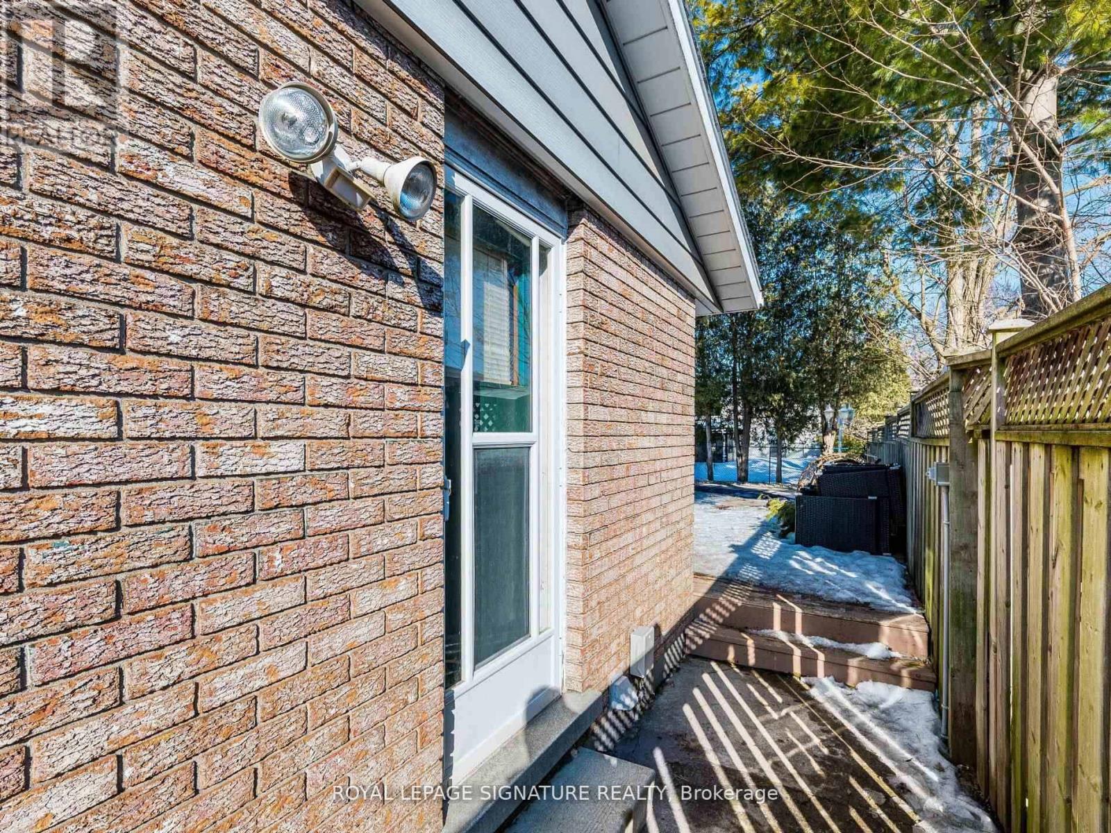 16 Alderwood Crescent, Cambridge, Ontario  N1S 3T1 - Photo 45 - X12963580