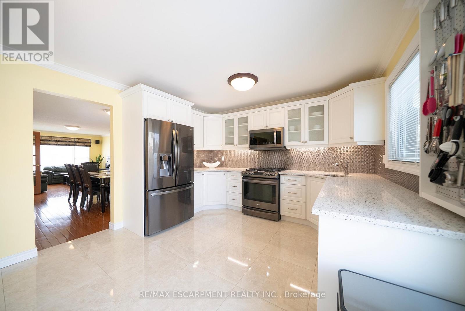 43 Flamingo Drive, Hamilton, Ontario  L9A 4X6 - Photo 11 - X12963588