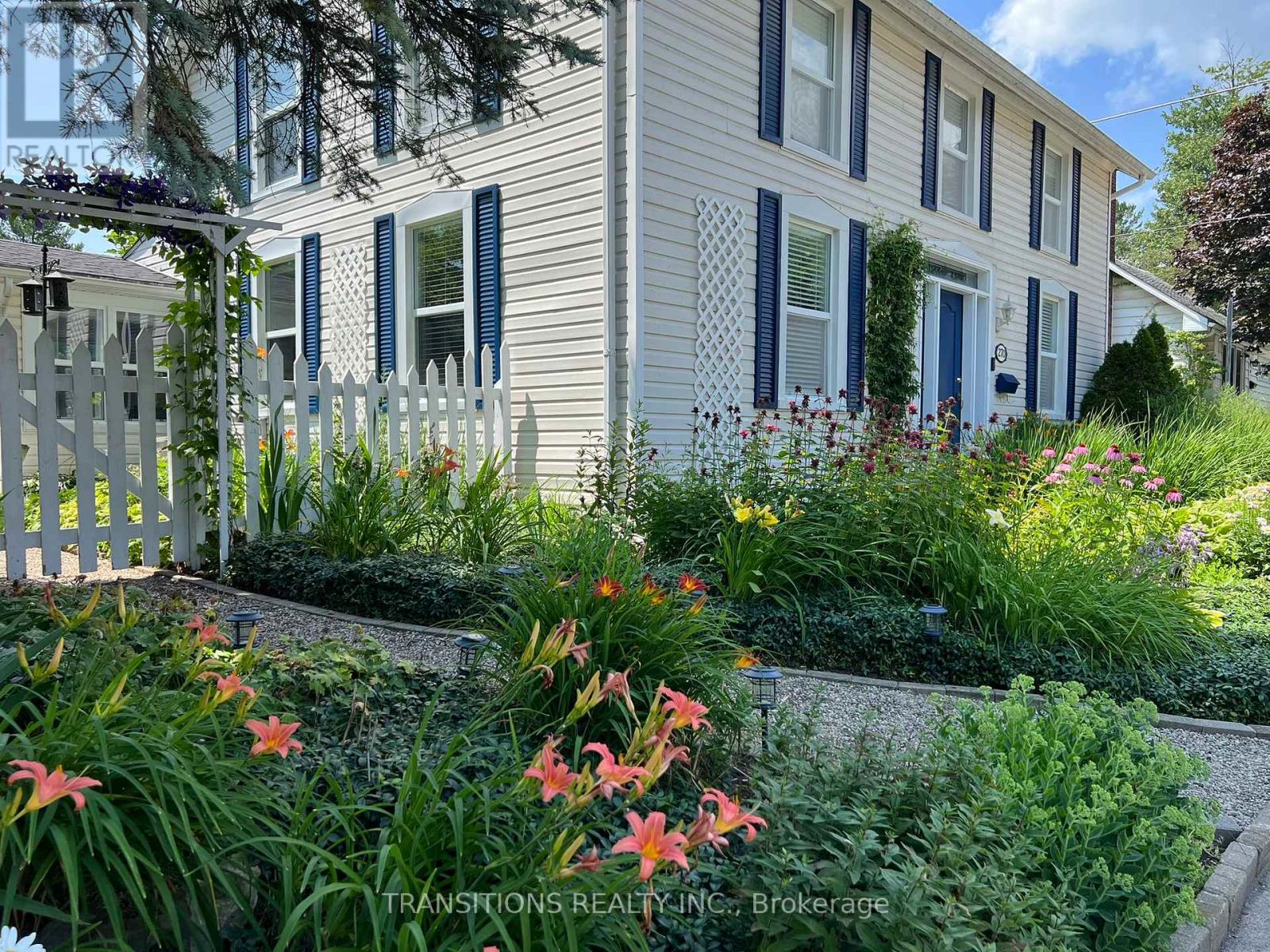 270 Charles Street S, Gananoque, Ontario  K7G 1W5 - Photo 2 - X12963730