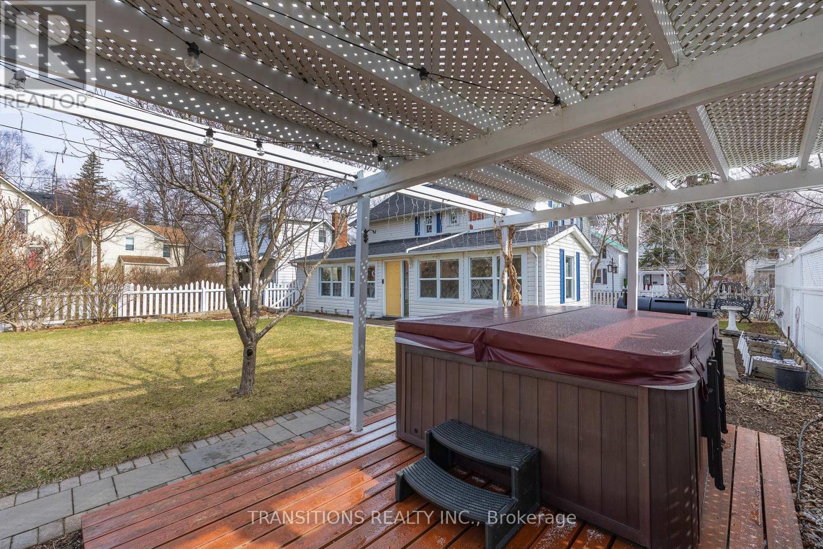 270 Charles Street S, Gananoque, Ontario  K7G 1W5 - Photo 38 - X12963730