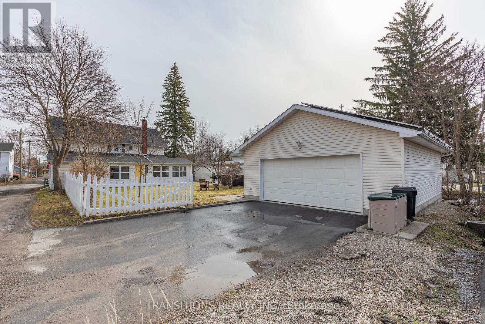 270 Charles Street S, Gananoque, Ontario  K7G 1W5 - Photo 41 - X12963730