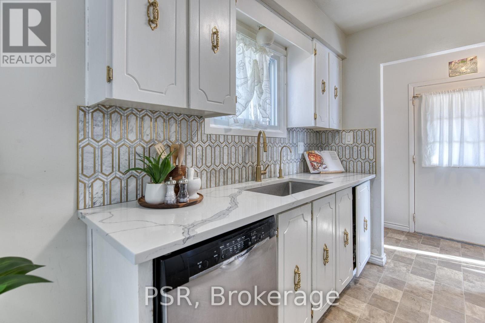 231 Heritage Drive, Kitchener, Ontario  N2B 3A9 - Photo 12 - X12963766