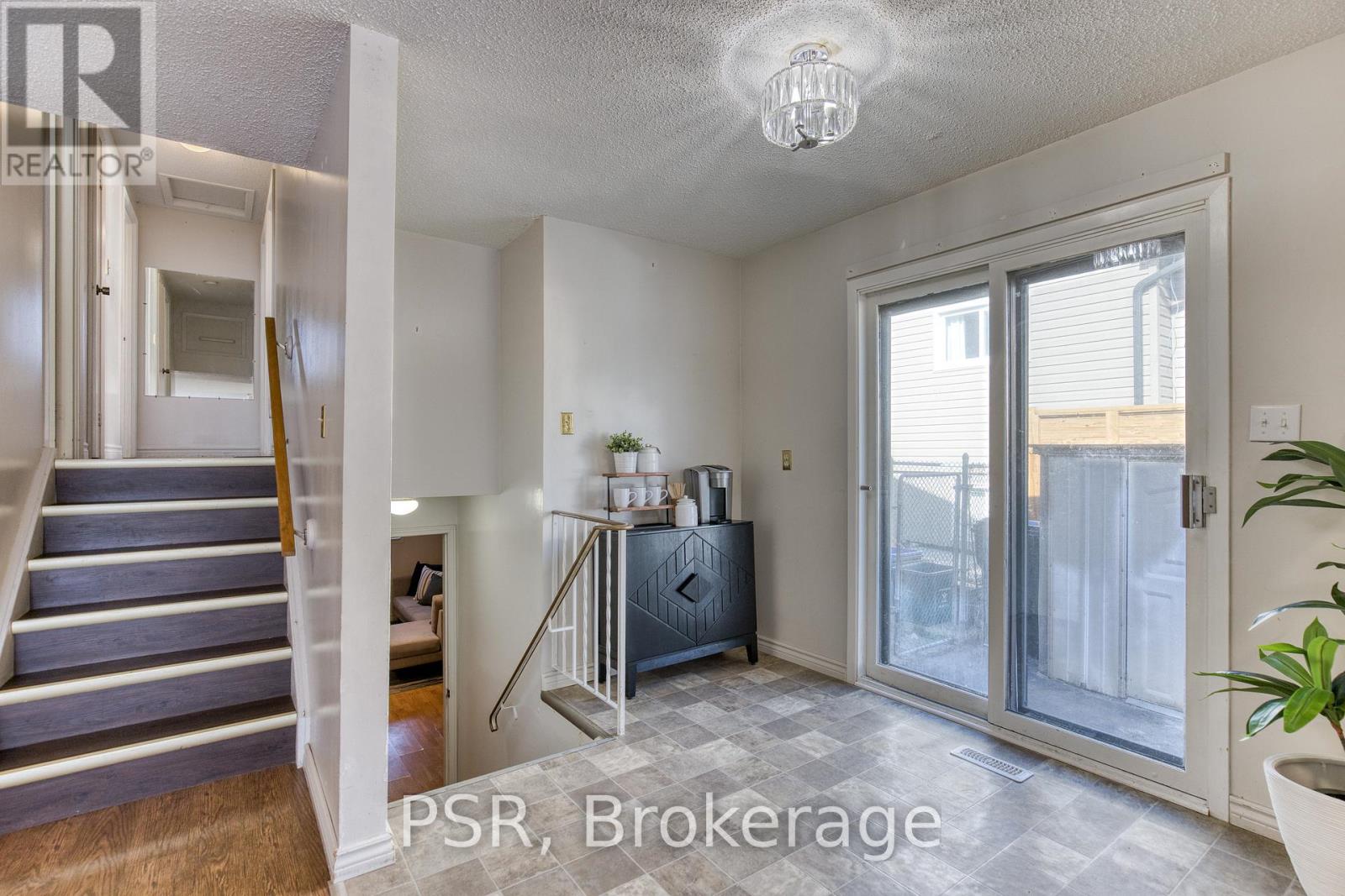 231 Heritage Drive, Kitchener, Ontario  N2B 3A9 - Photo 8 - X12963766