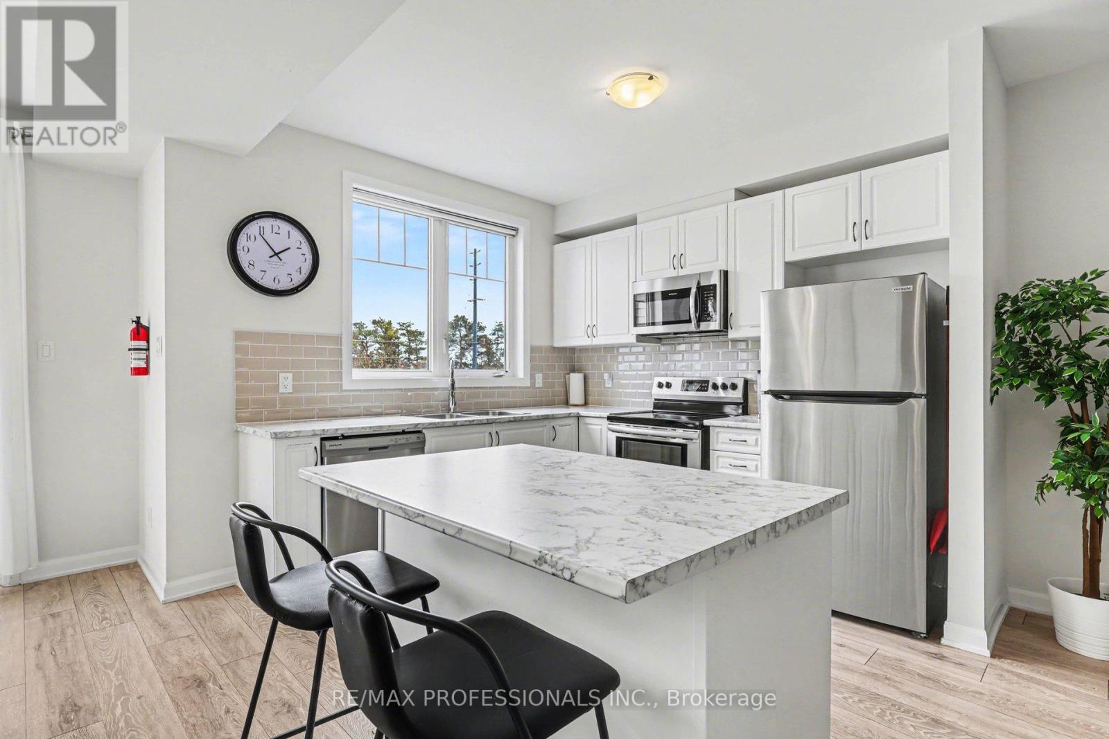 919 Lixnaw Court, Ottawa, Ontario  K2J 6Y3 - Photo 6 - X12963818