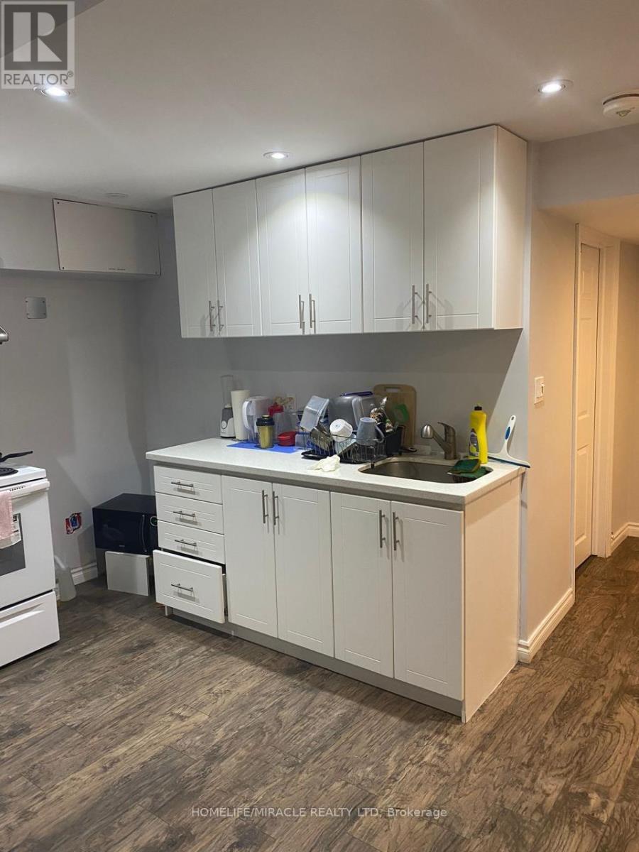 Bsmt - 120 South Creek Drive, Kitchener, Ontario  N2P 2N3 - Photo 3 - X12963846