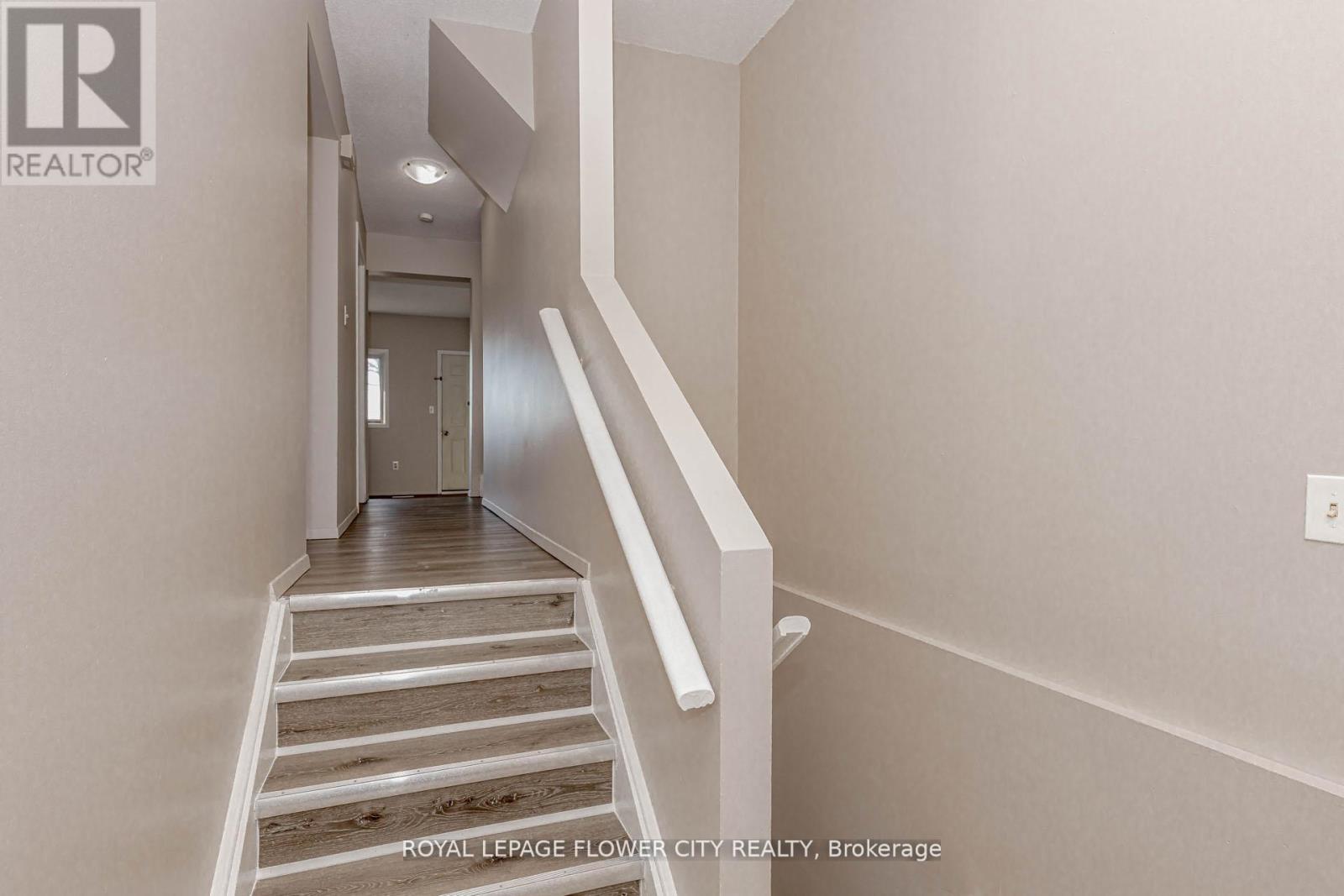 188 - 195 Denistoun Street, Welland, Ontario  L3C 6P1 - Photo 3 - X12963882