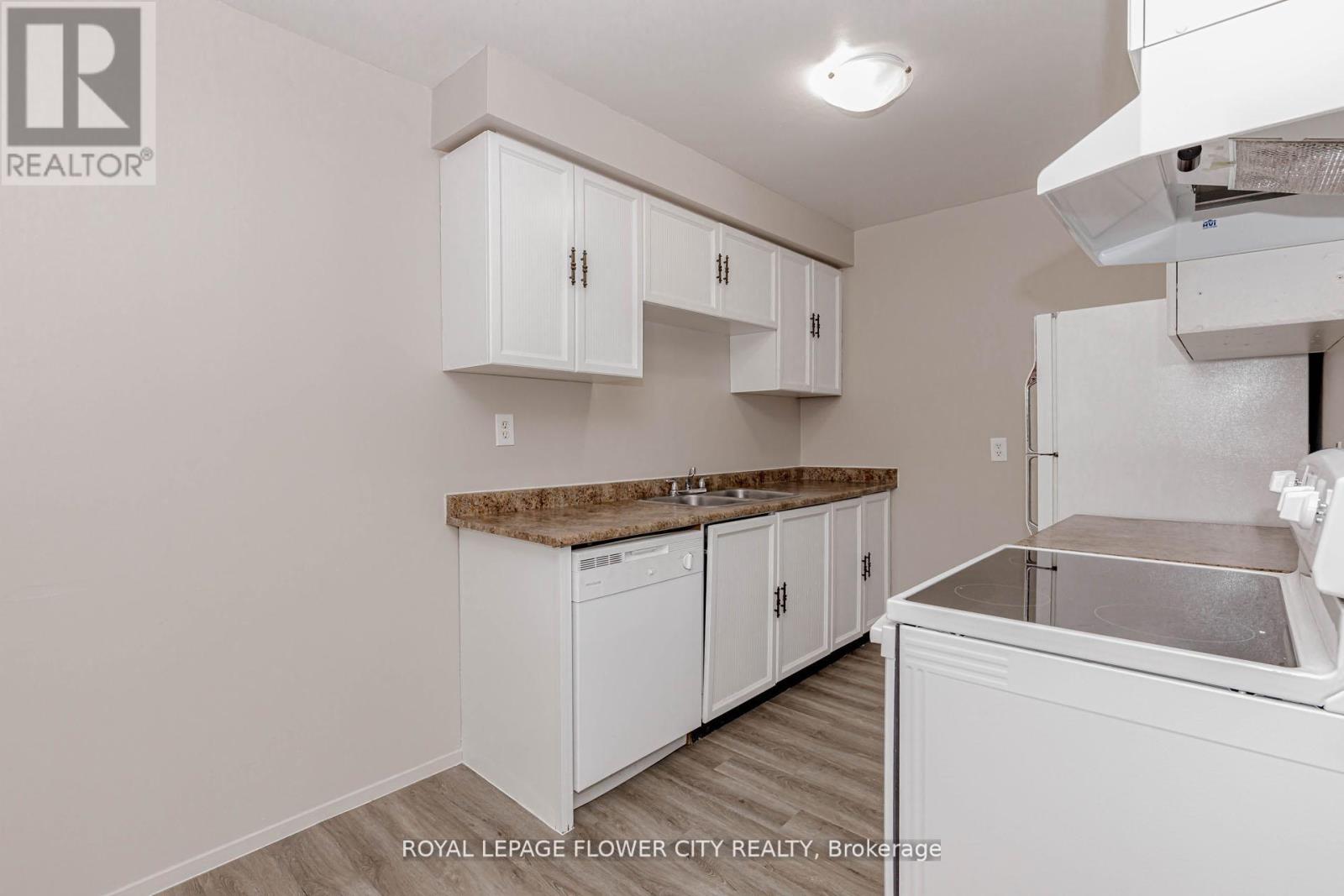 188 - 195 Denistoun Street, Welland, Ontario  L3C 6P1 - Photo 5 - X12963882