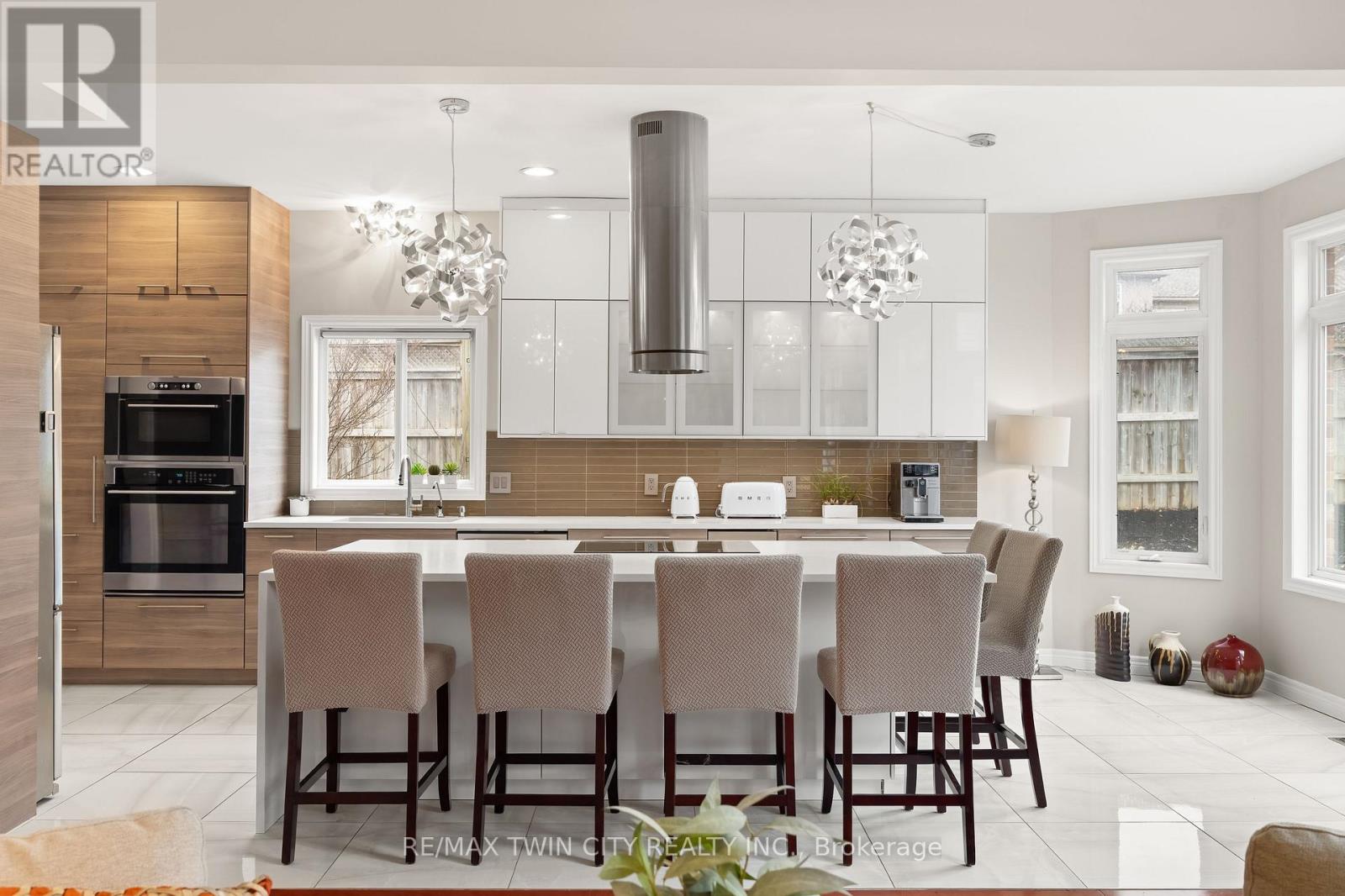 534 Birchleaf Walk, Waterloo, Ontario  N2T 2W5 - Photo 12 - X12963898