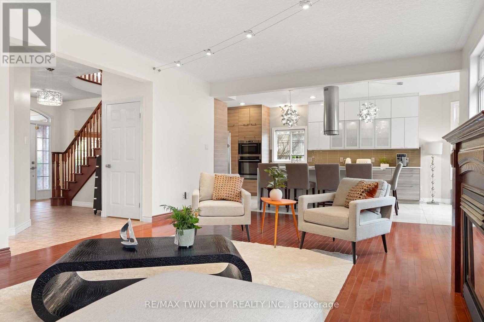 534 Birchleaf Walk, Waterloo, Ontario  N2T 2W5 - Photo 15 - X12963898