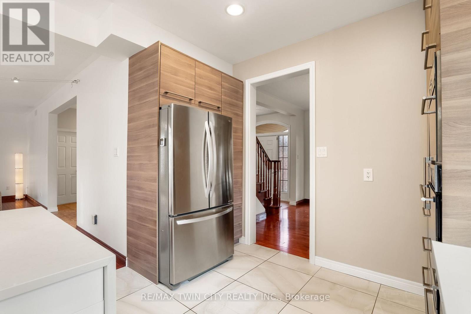 534 Birchleaf Walk, Waterloo, Ontario  N2T 2W5 - Photo 18 - X12963898