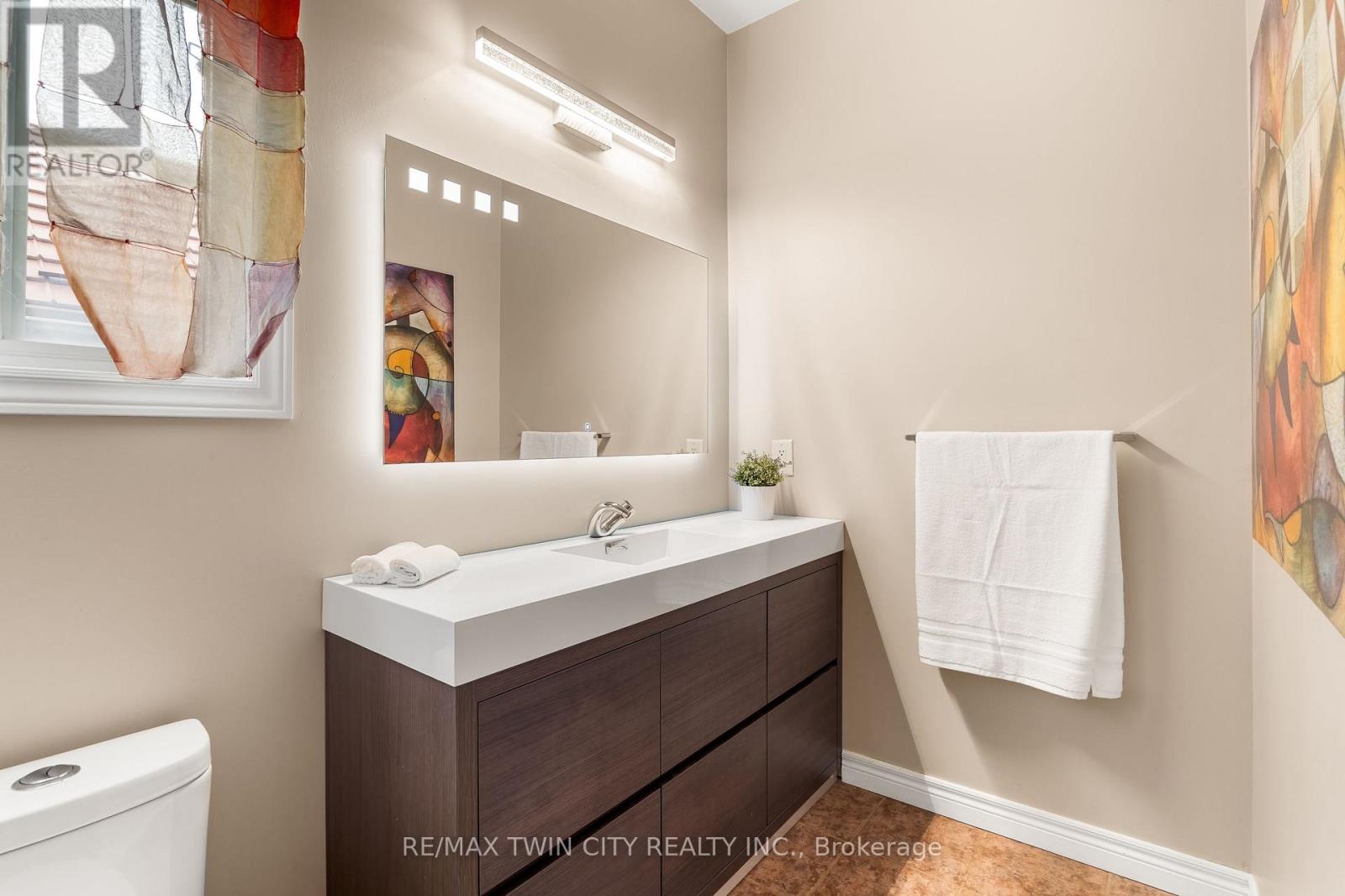 534 Birchleaf Walk, Waterloo, Ontario  N2T 2W5 - Photo 19 - X12963898