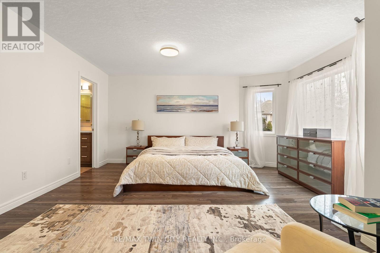 534 Birchleaf Walk, Waterloo, Ontario  N2T 2W5 - Photo 22 - X12963898