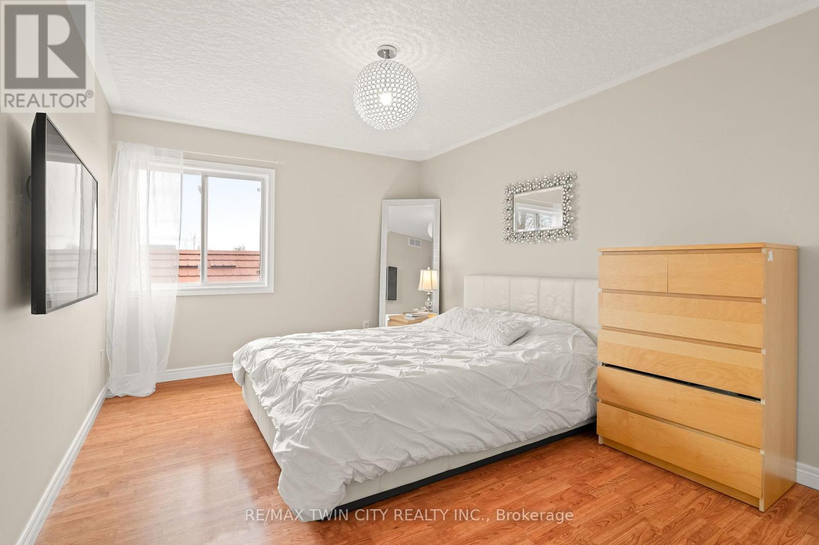 534 Birchleaf Walk, Waterloo, Ontario  N2T 2W5 - Photo 31 - X12963898