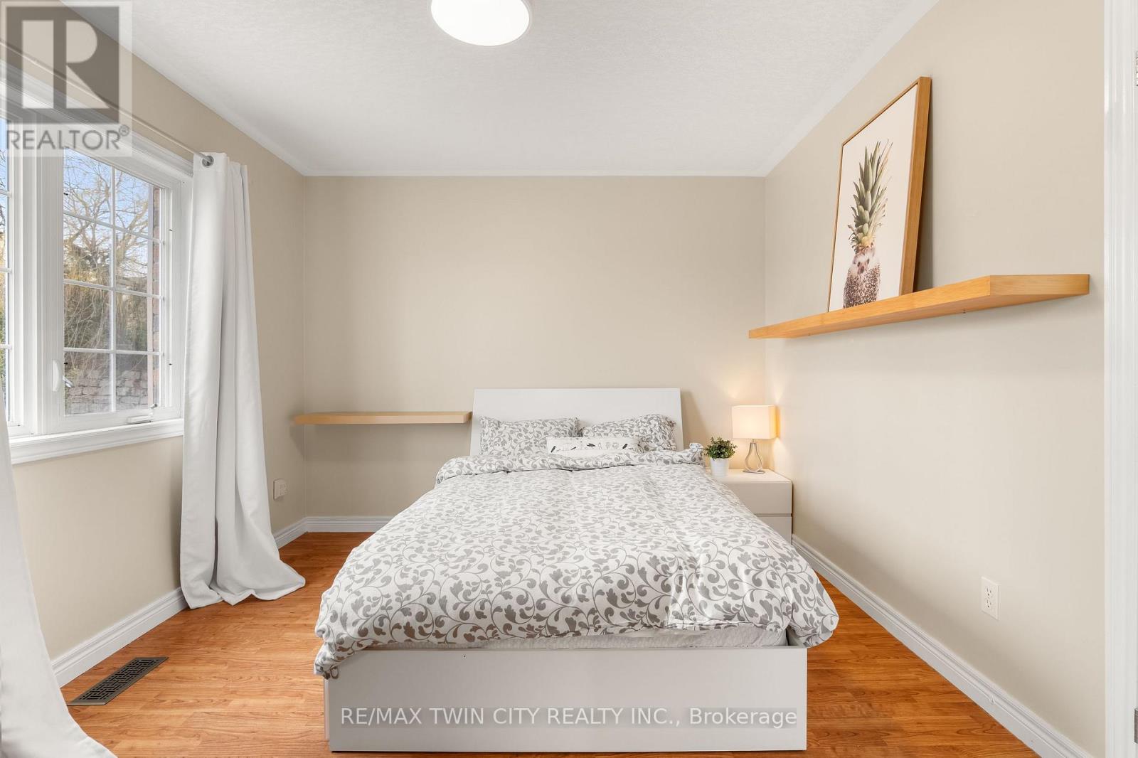 534 Birchleaf Walk, Waterloo, Ontario  N2T 2W5 - Photo 33 - X12963898