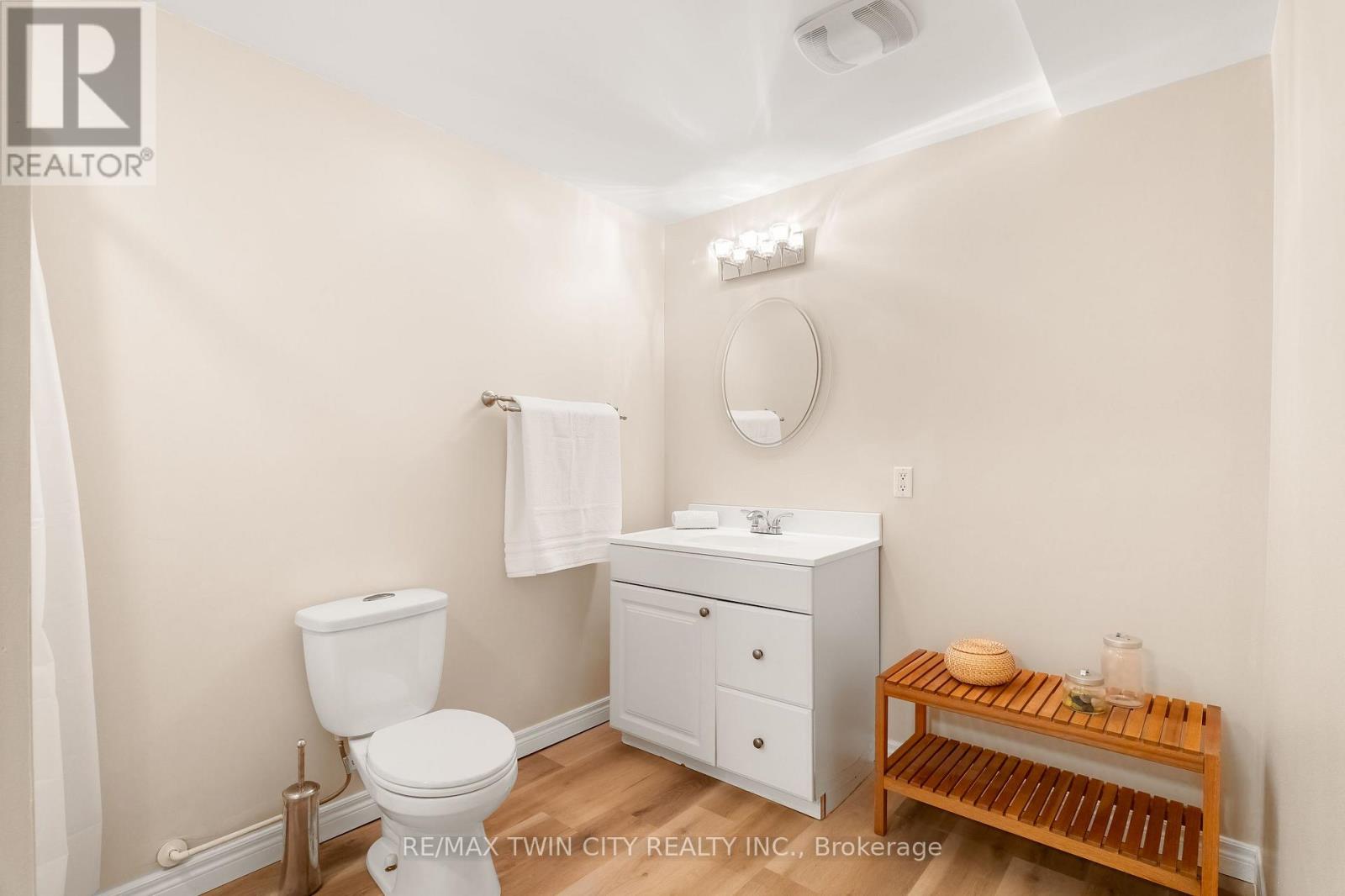 534 Birchleaf Walk, Waterloo, Ontario  N2T 2W5 - Photo 34 - X12963898