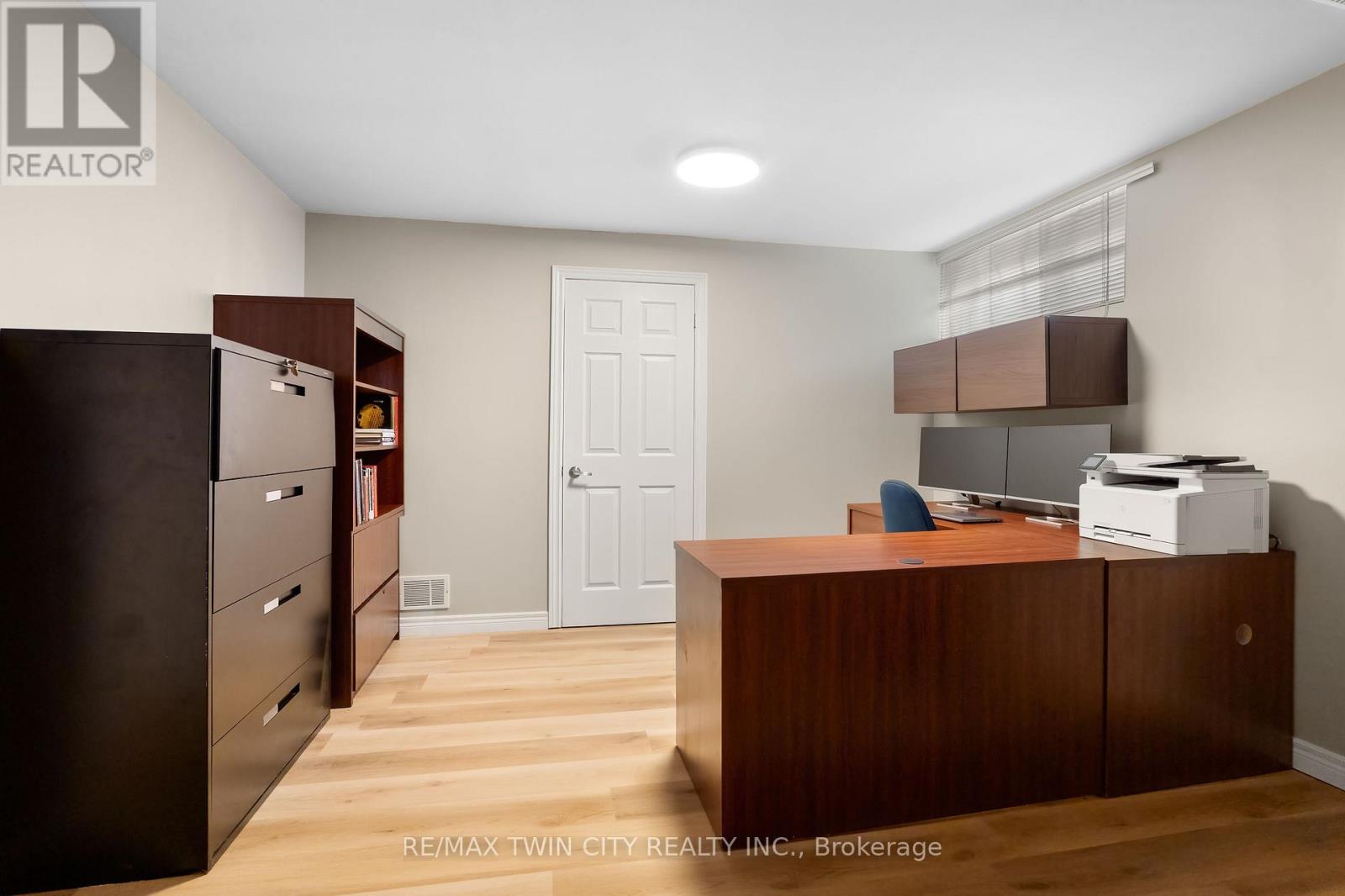 534 Birchleaf Walk, Waterloo, Ontario  N2T 2W5 - Photo 36 - X12963898