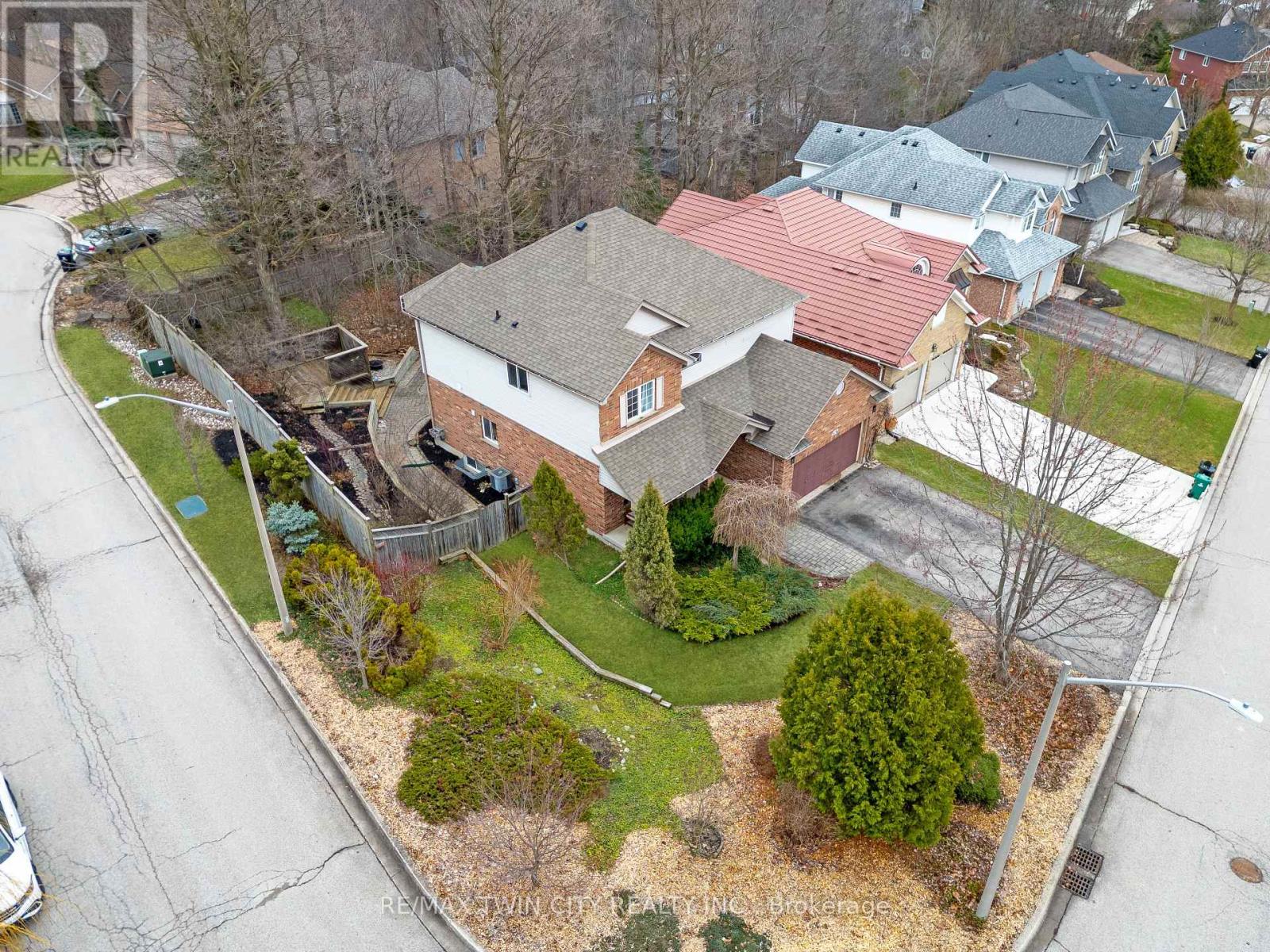 534 Birchleaf Walk, Waterloo, Ontario  N2T 2W5 - Photo 42 - X12963898