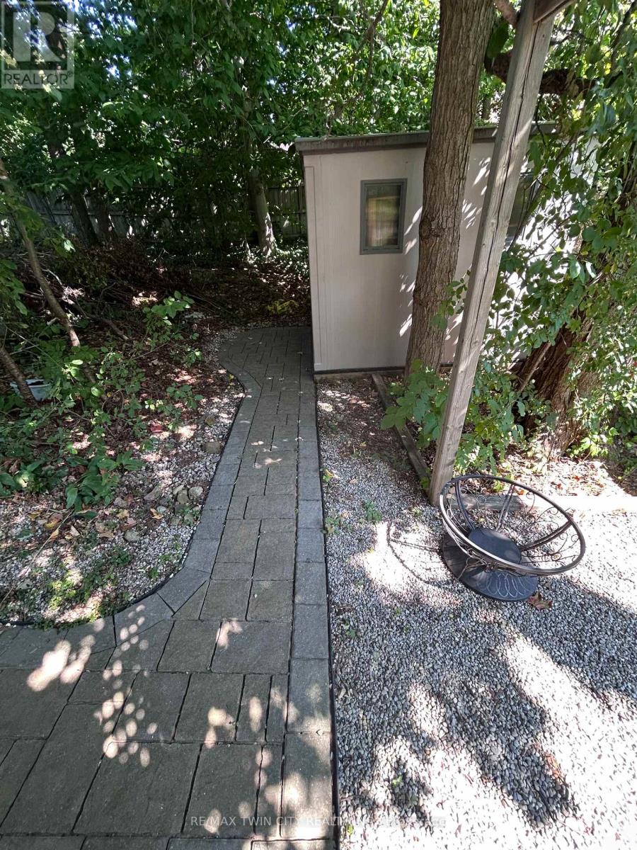 534 Birchleaf Walk, Waterloo, Ontario  N2T 2W5 - Photo 46 - X12963898