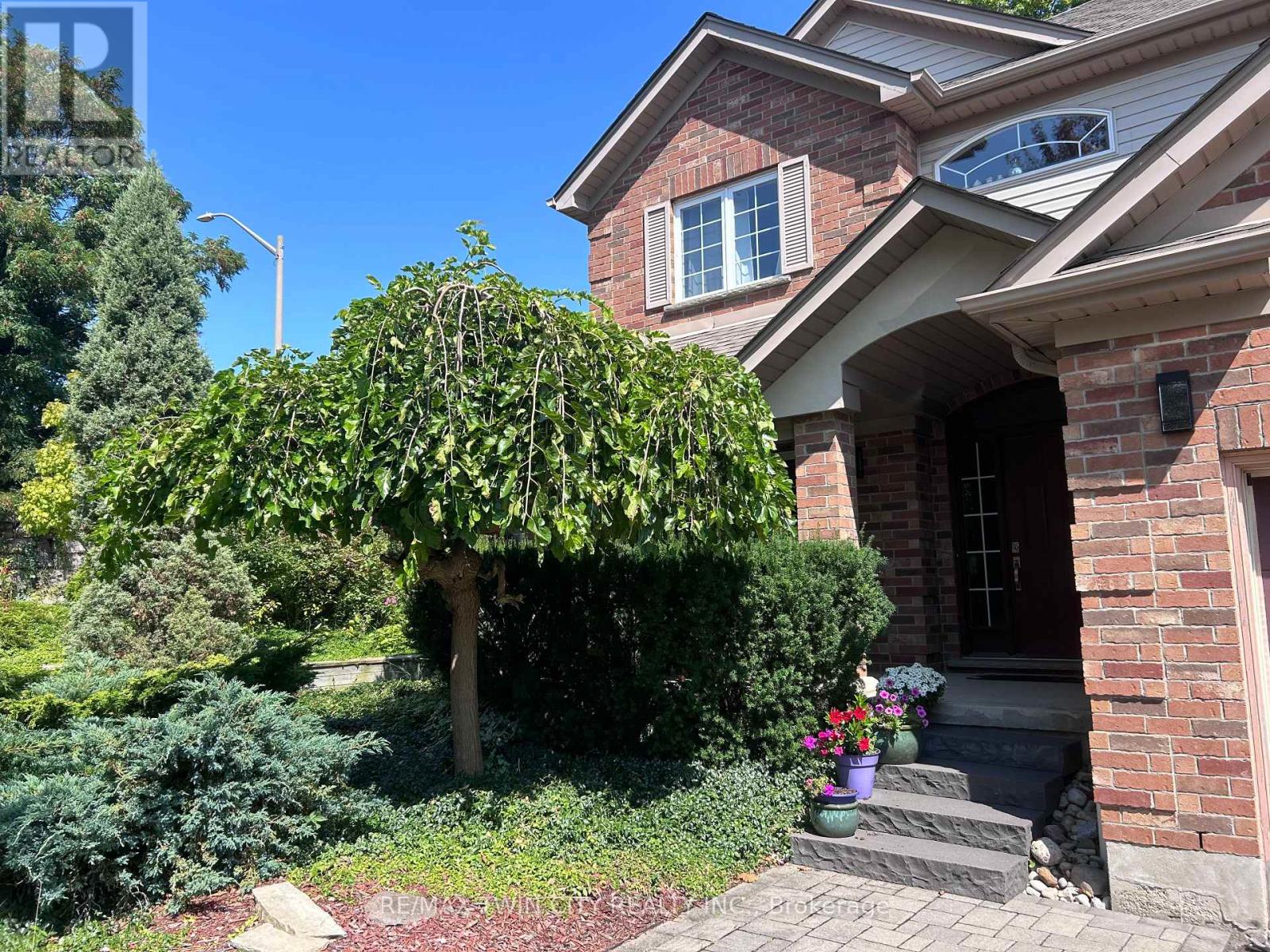 534 Birchleaf Walk, Waterloo, Ontario  N2T 2W5 - Photo 49 - X12963898