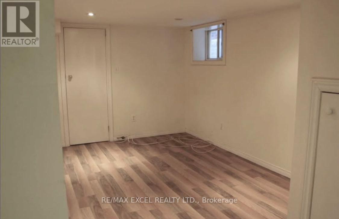 Bsmt - 33 Edgemont Street N, Hamilton, Ontario  L8H 4C7 - Photo 5 - X12963912