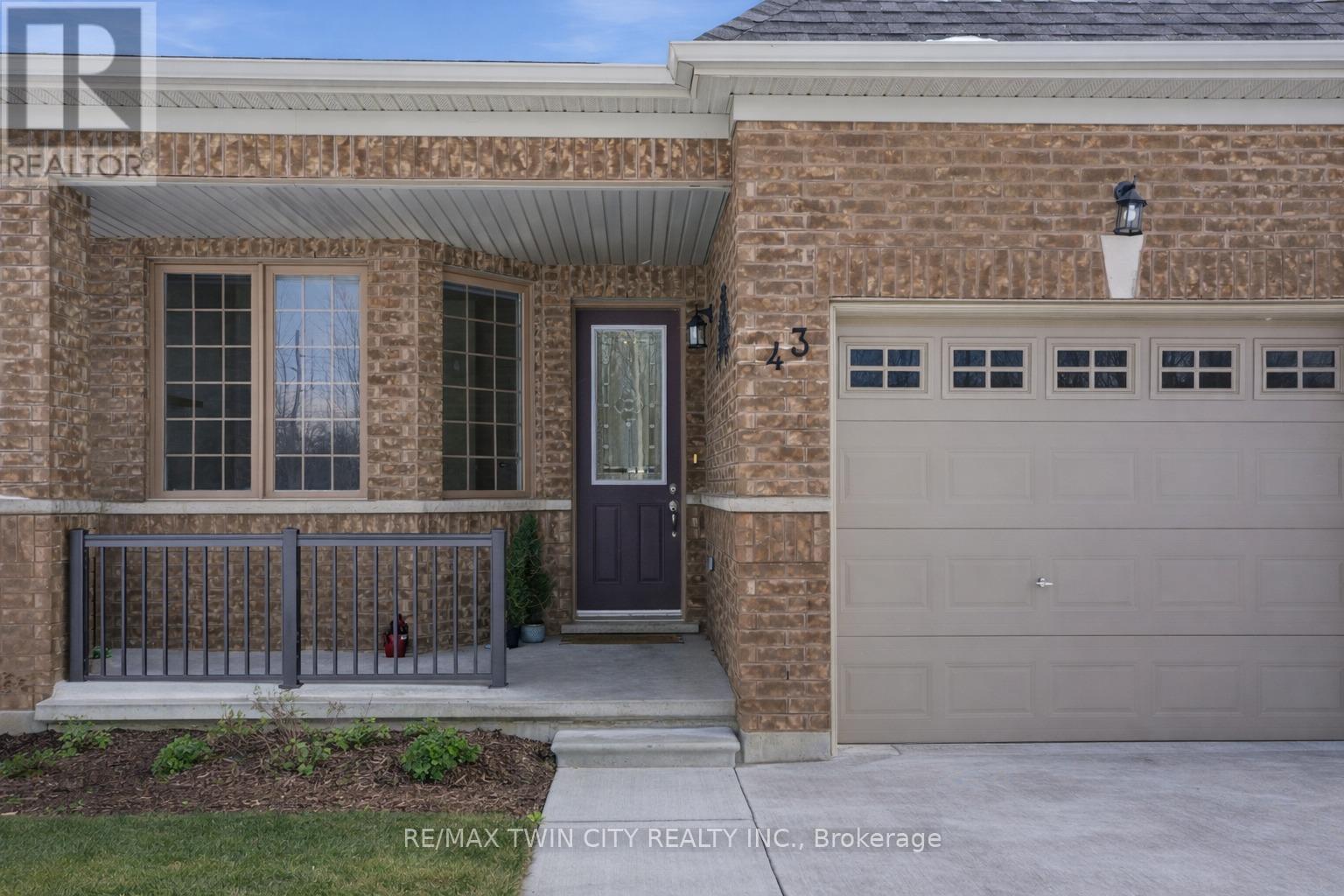 43 Harvest Avenue, Tillsonburg, Ontario  N4G 0H9 - Photo 3 - X12963956