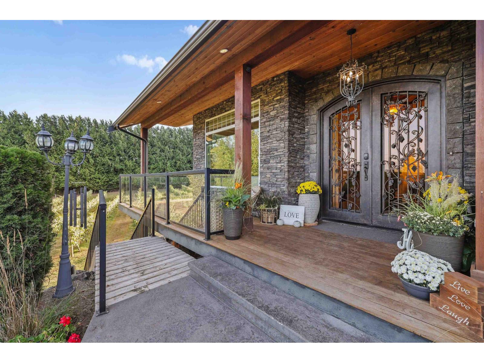 33930 Mcconnell Road, Abbotsford, British Columbia  V2S 8A6 - Photo 6 - R3106408