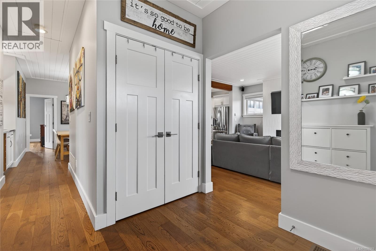 A&b 2899 Penrith Ave, Cumberland, British Columbia  V0R 1S0 - Photo 11 - 1028969