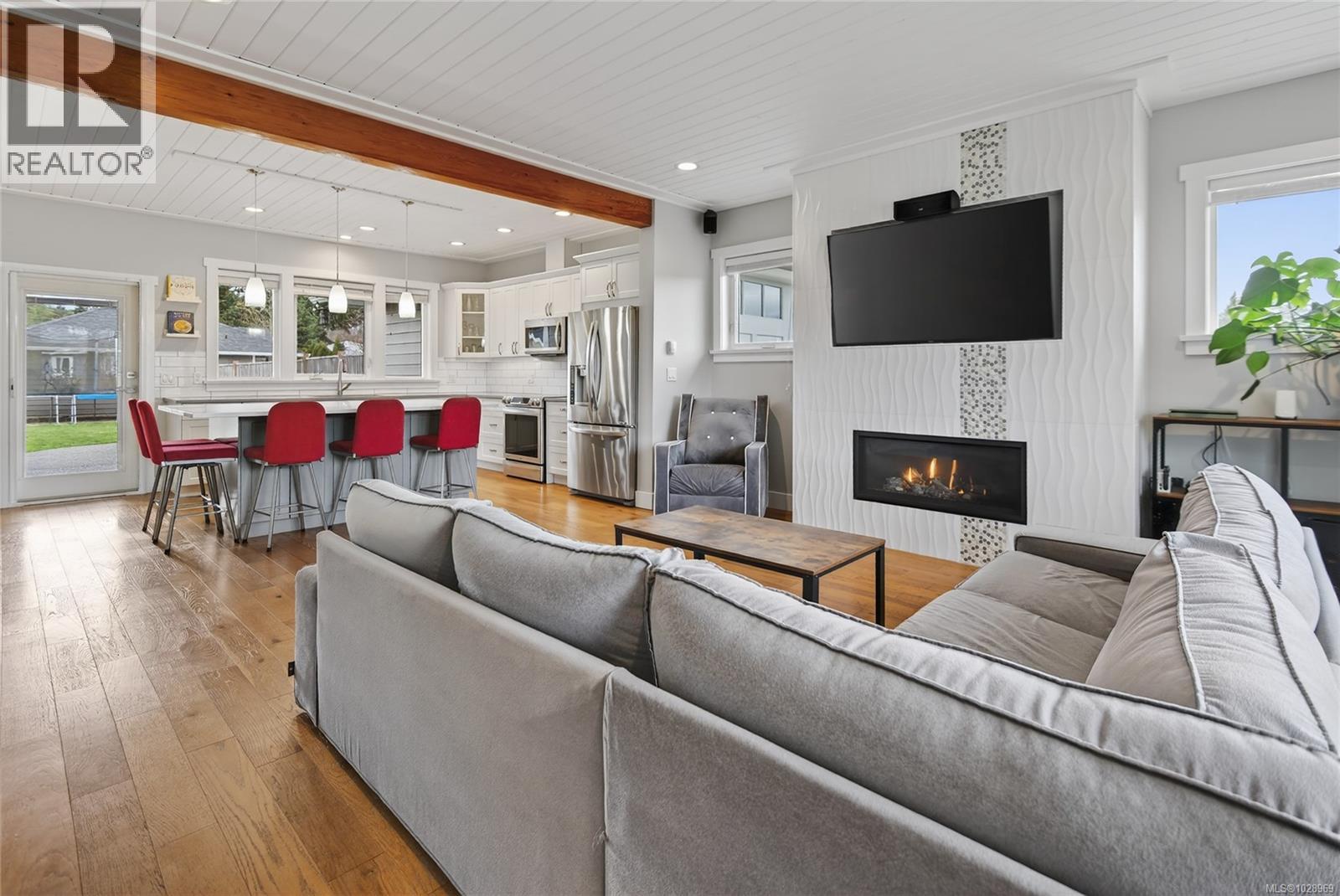 A&b 2899 Penrith Ave, Cumberland, British Columbia  V0R 1S0 - Photo 13 - 1028969