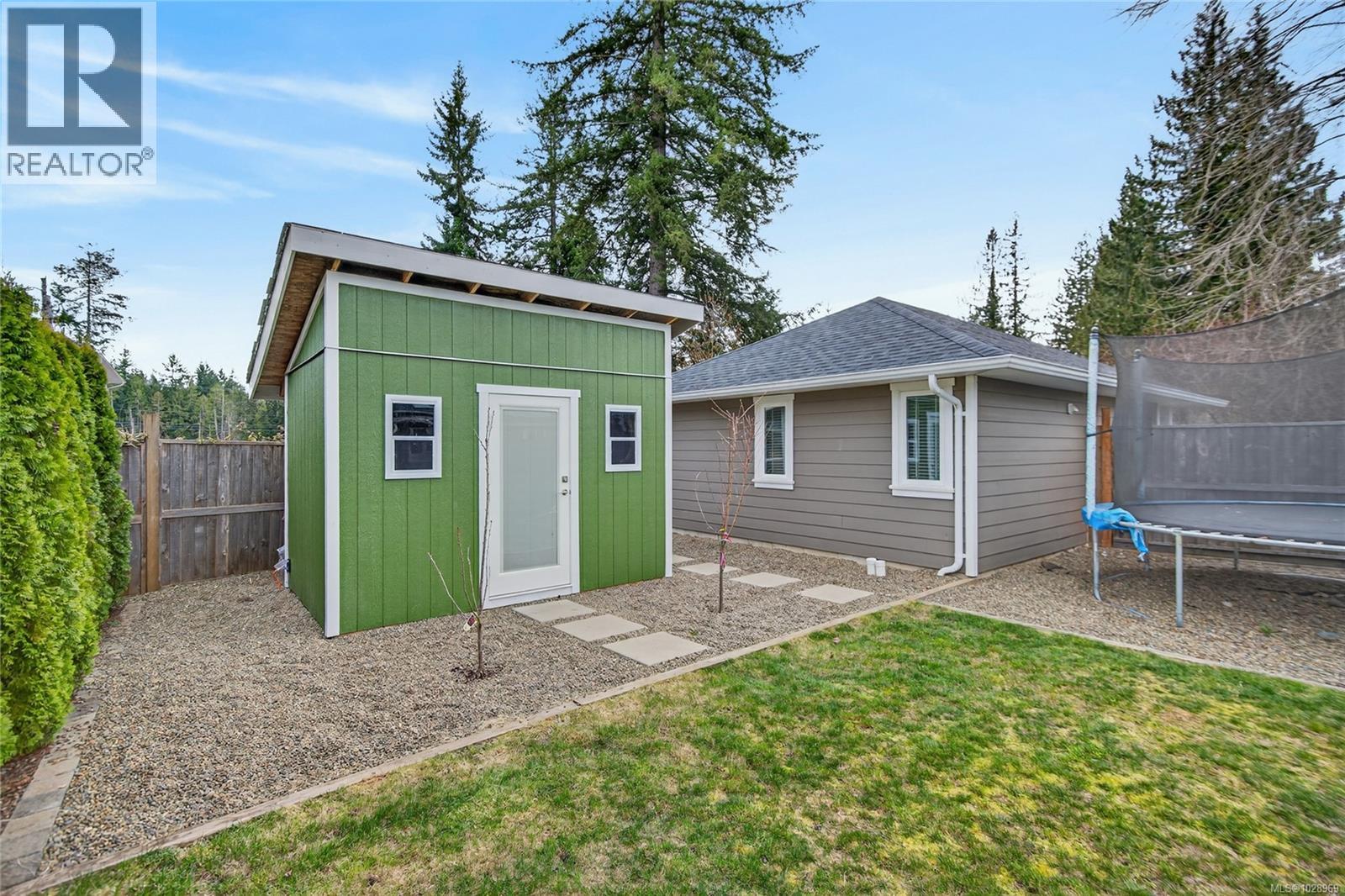 A&b 2899 Penrith Ave, Cumberland, British Columbia  V0R 1S0 - Photo 52 - 1028969