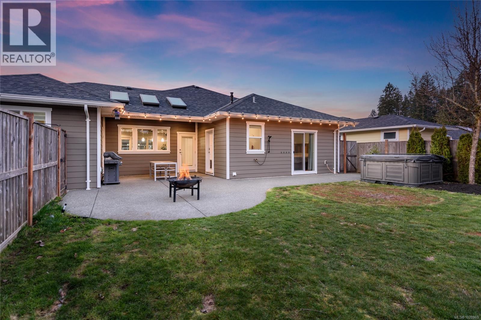 A&b 2899 Penrith Ave, Cumberland, British Columbia  V0R 1S0 - Photo 69 - 1028969