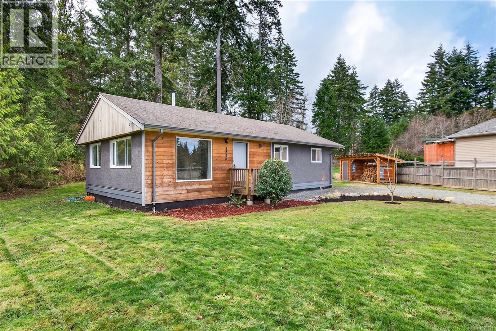 6565 Mystery Beach Rd, Fanny Bay, British Columbia  V0R 1W0 - Photo 1 - 1028321