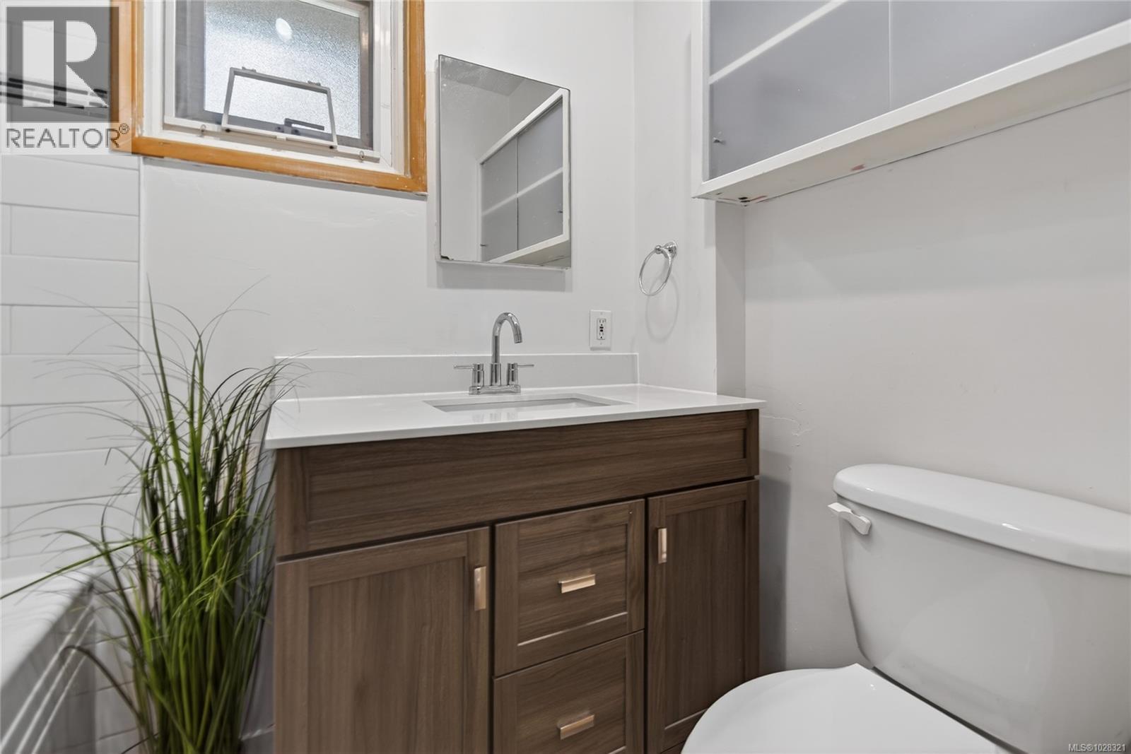 6565 Mystery Beach Rd, Fanny Bay, British Columbia  V0R 1W0 - Photo 37 - 1028321